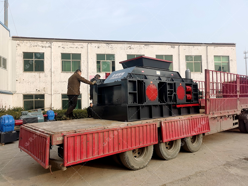 建筑用砂配置的液壓對(duì)輥制砂機(jī)多少錢(qián)一臺(tái)？