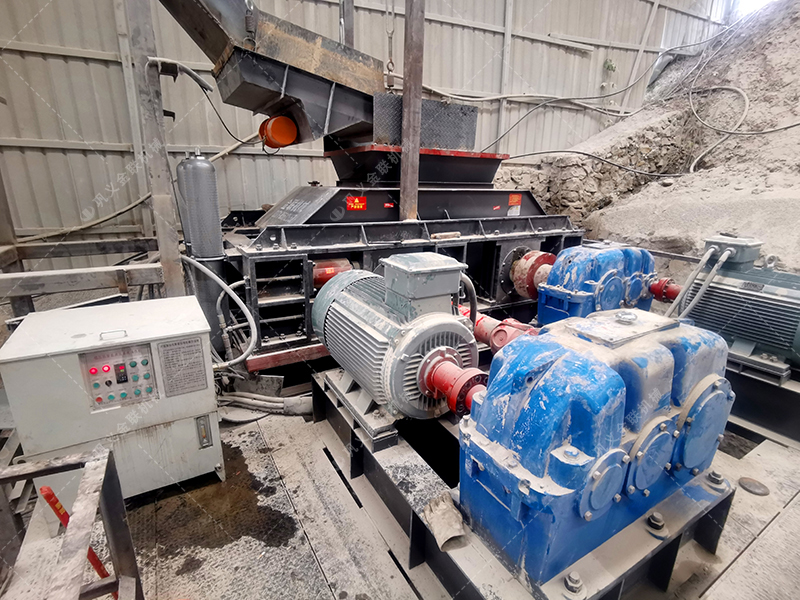 建筑用砂配置的液壓對(duì)輥制砂機(jī)多少錢(qián)一臺(tái)？
